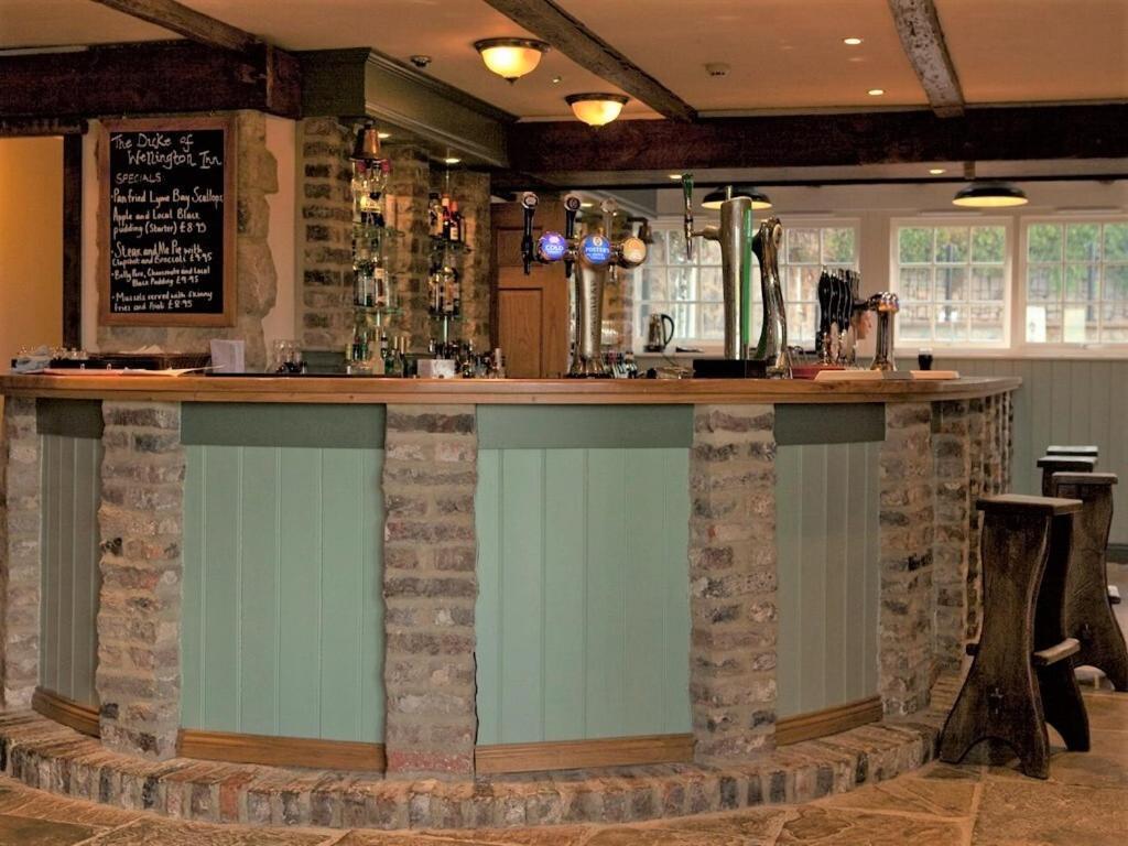 Duke Of Wellington Inn 科布里奇 外观 照片